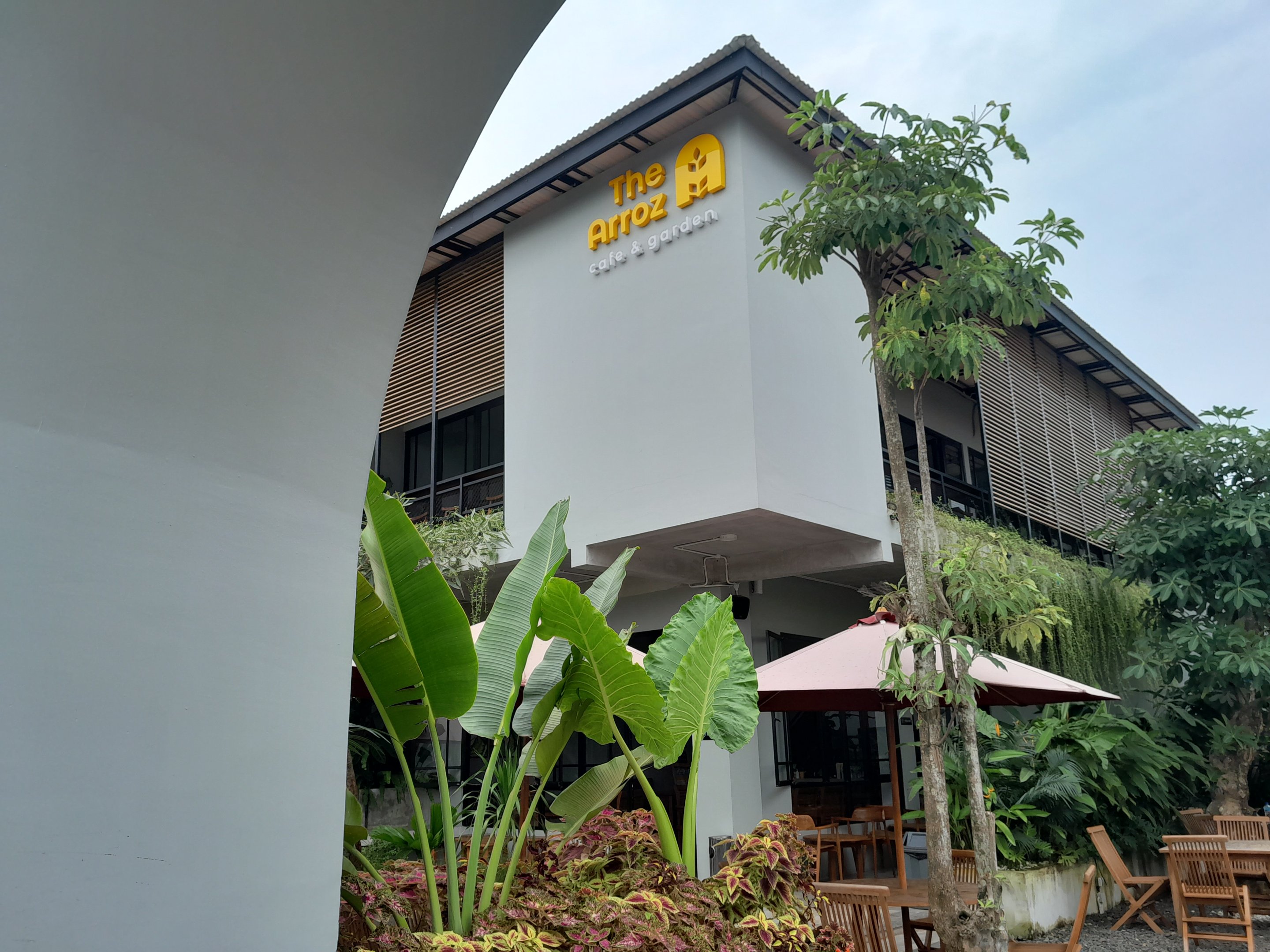 The Arroz Cafe & Garden