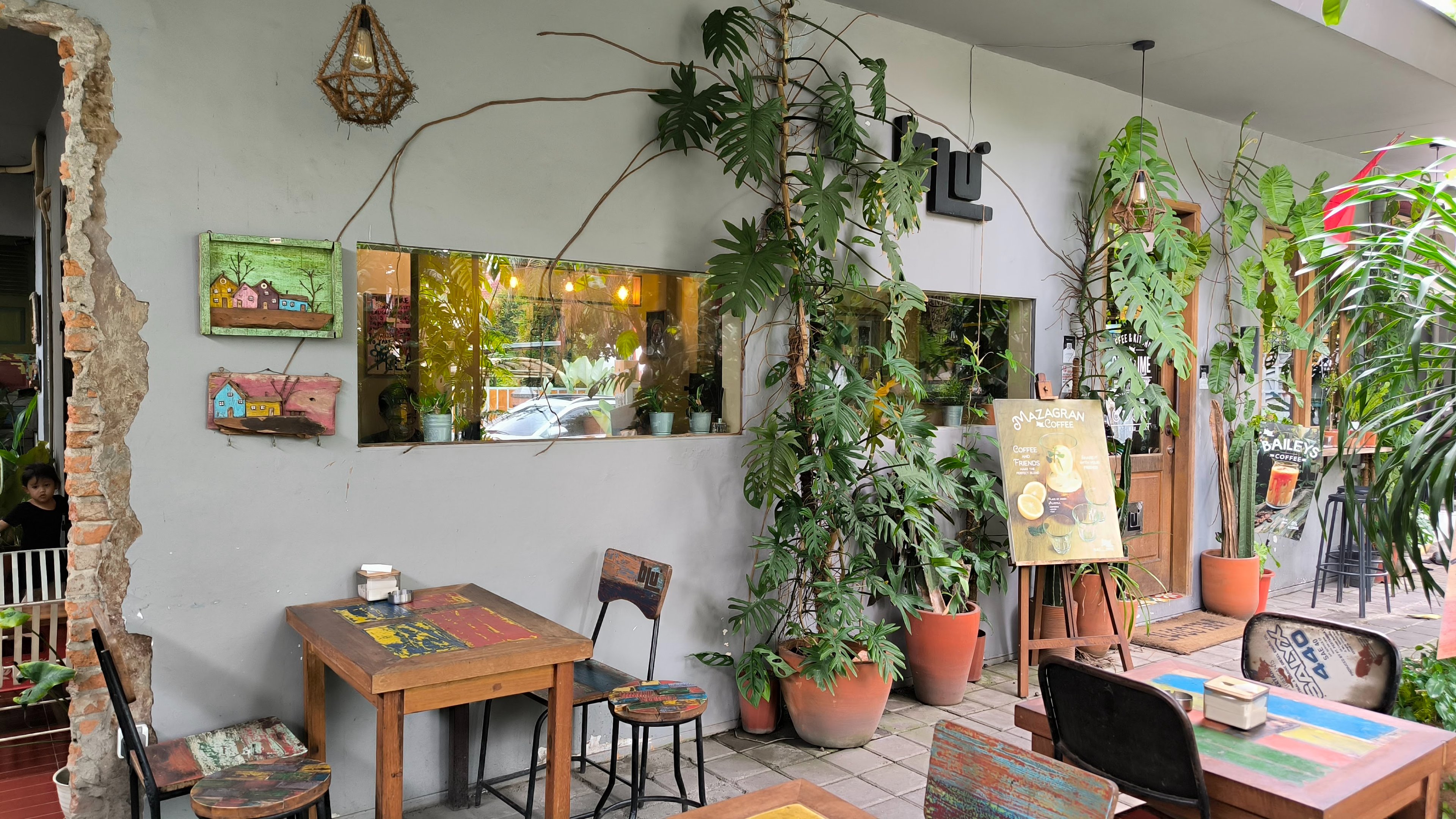 BLU Coffee & Kitchen