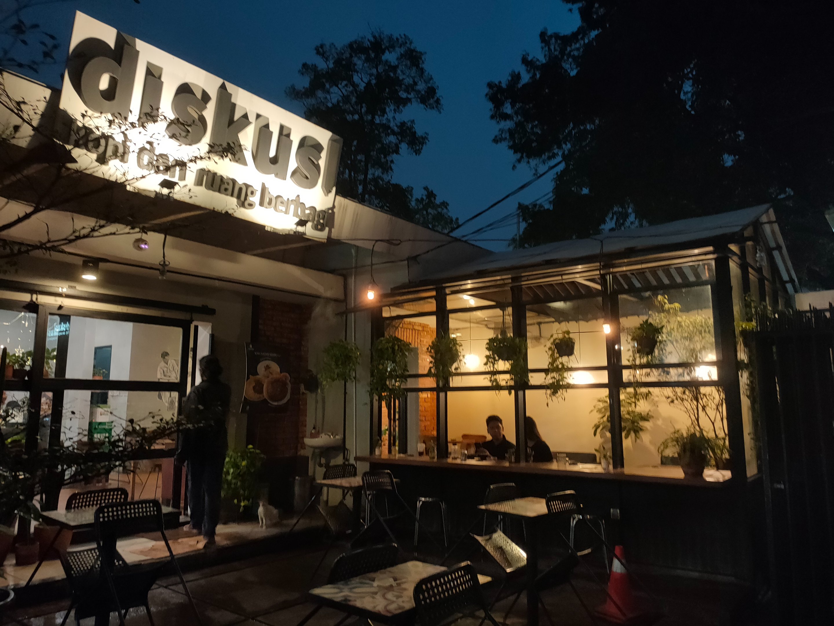 Diskusi Kopi & Ruang Berbagi Kawi