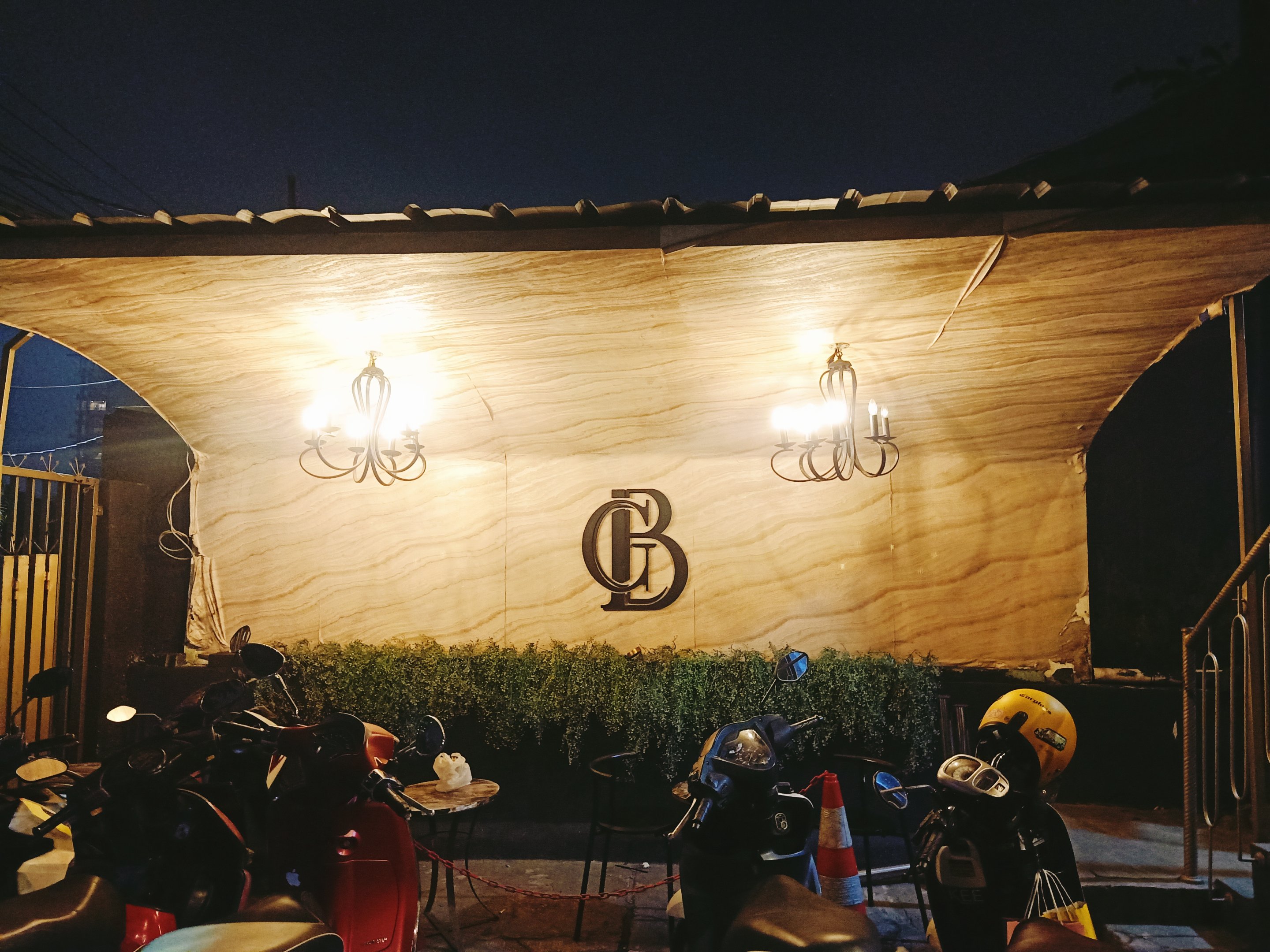 Golden Black Coffee - Kemang
