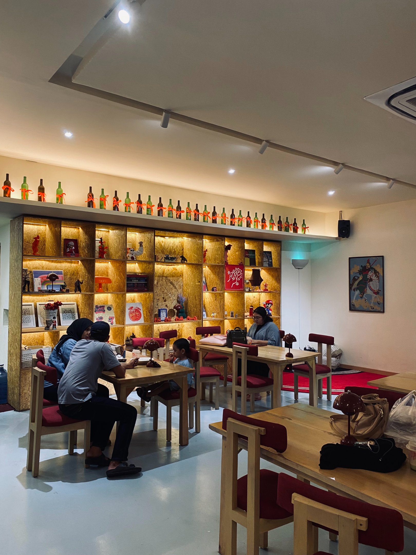 Ribbon Coffee & Eatery