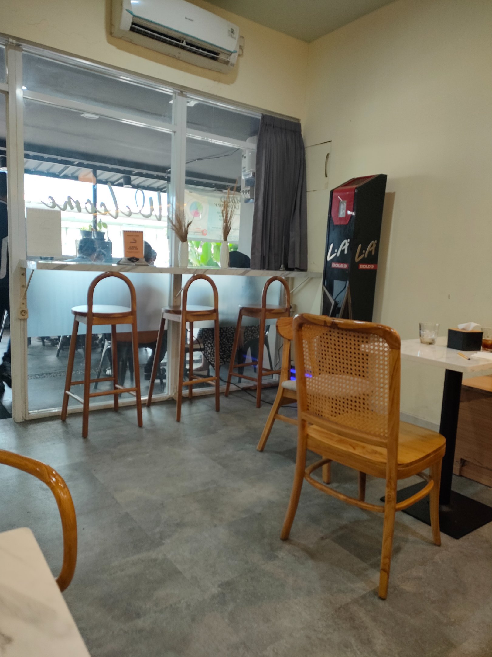 Ayom Space Coffee