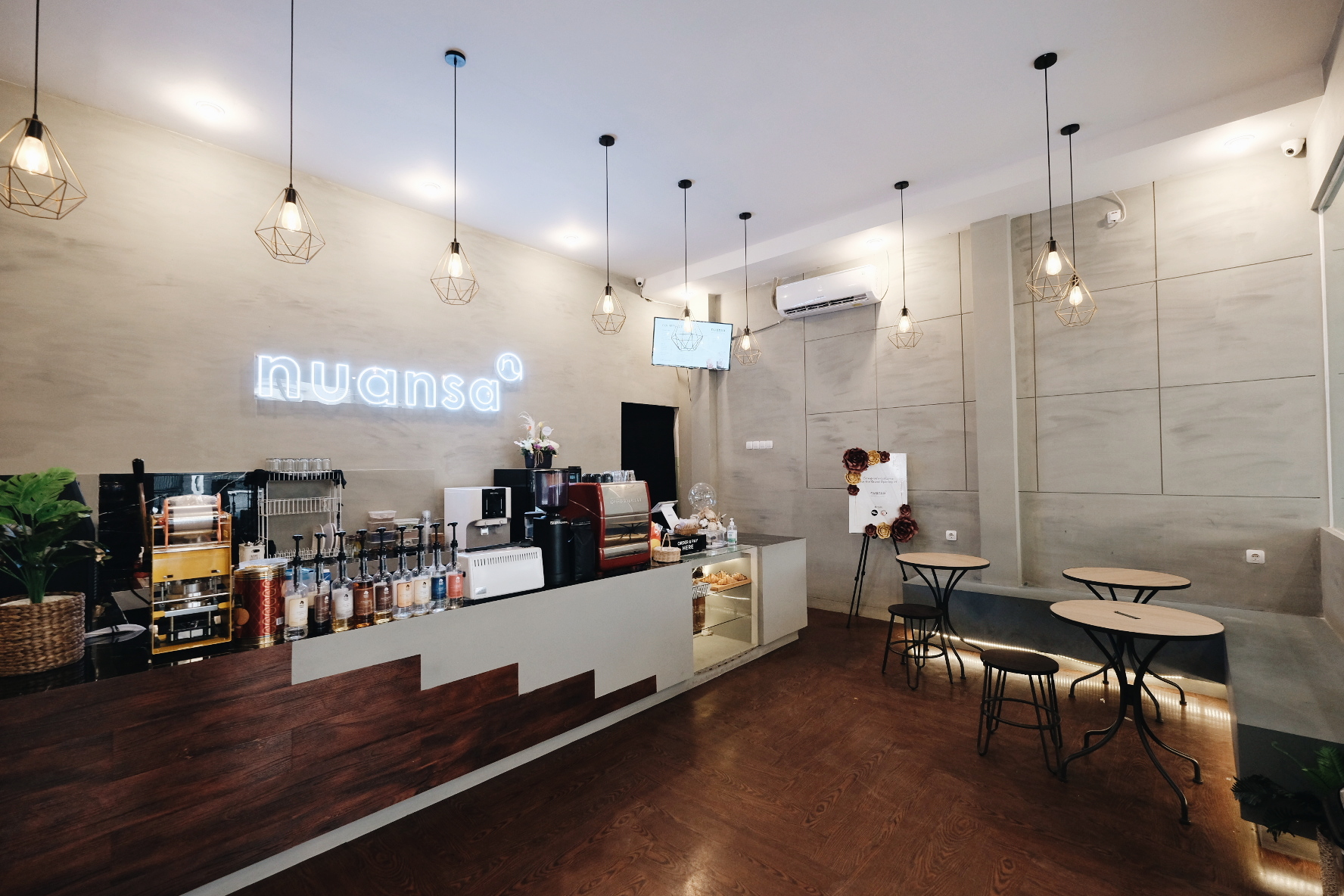 Nuansa coffee and barber