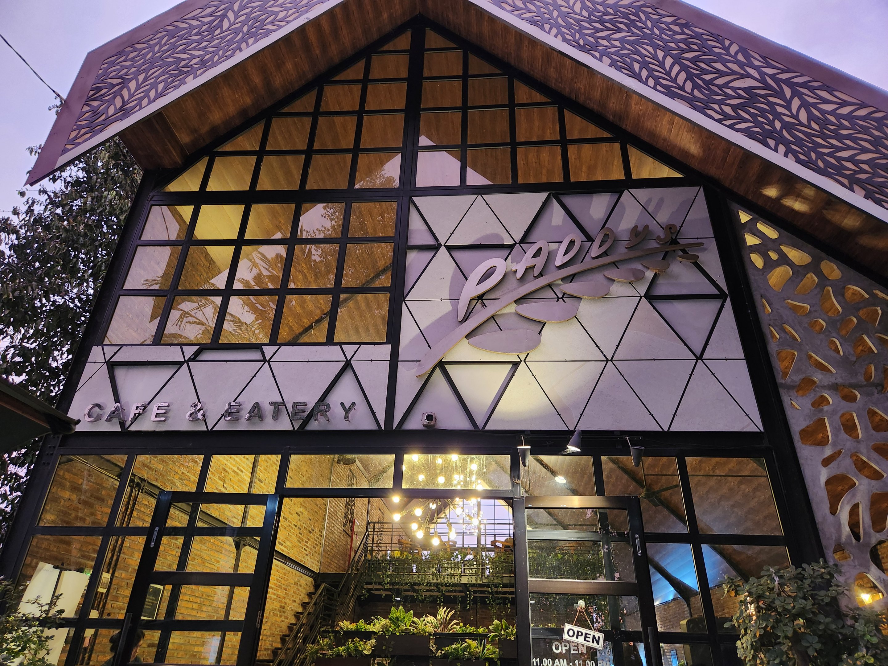 Paddys Cafe & Eatery