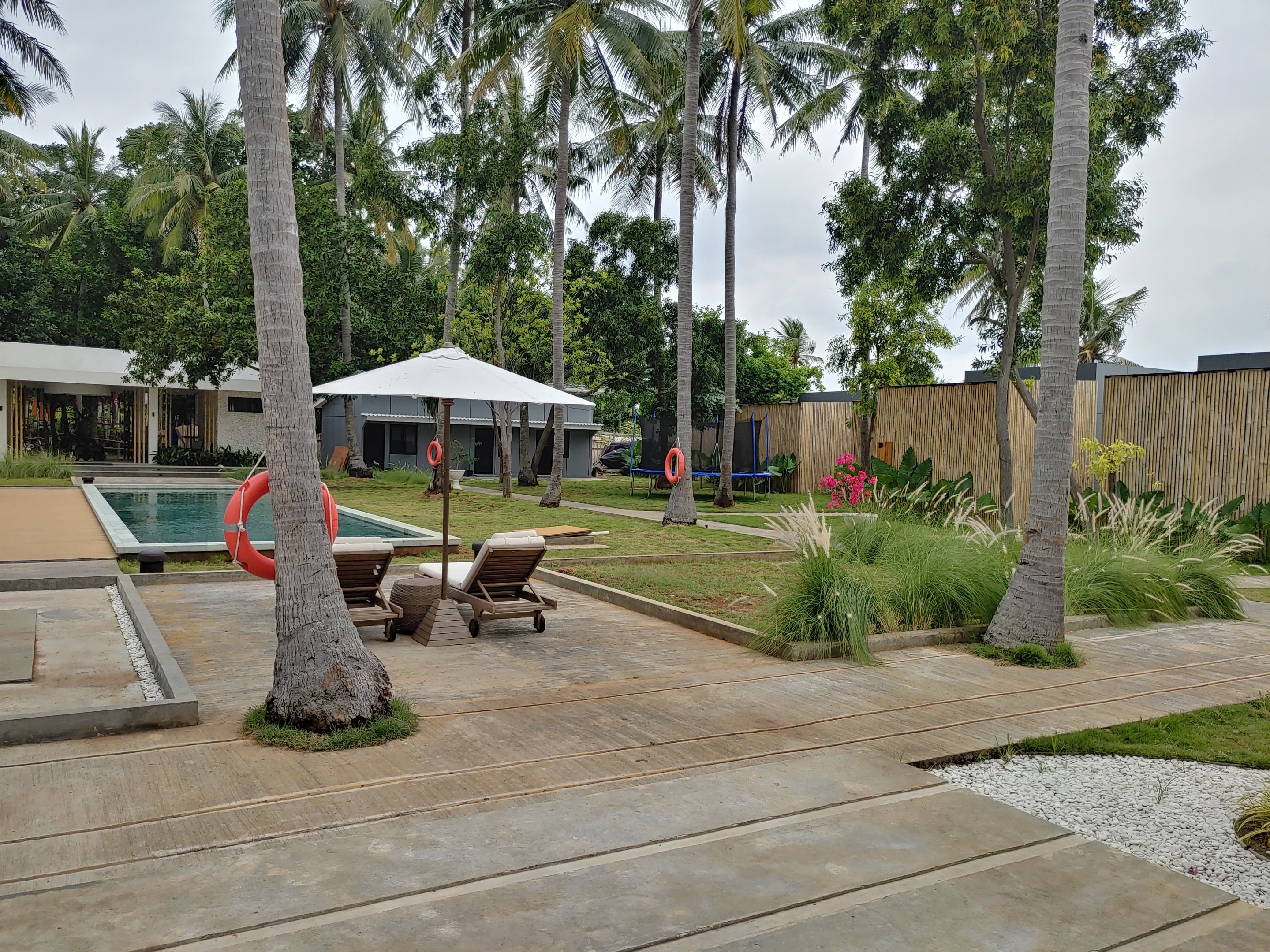 Saung Sunset P. Tidung