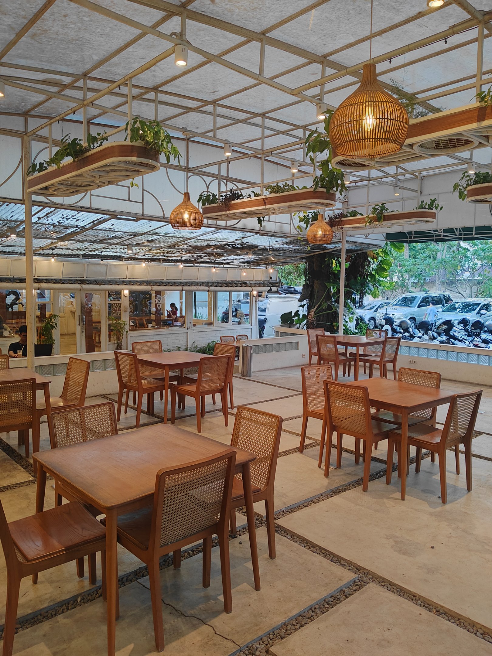 Pas Podjok Coffee & Eatery