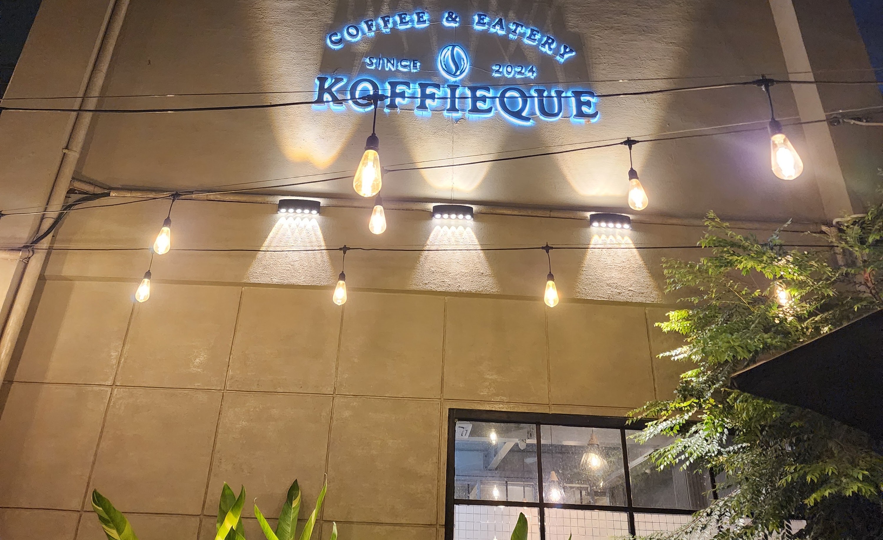 KoffieQue Coffee & Eatery