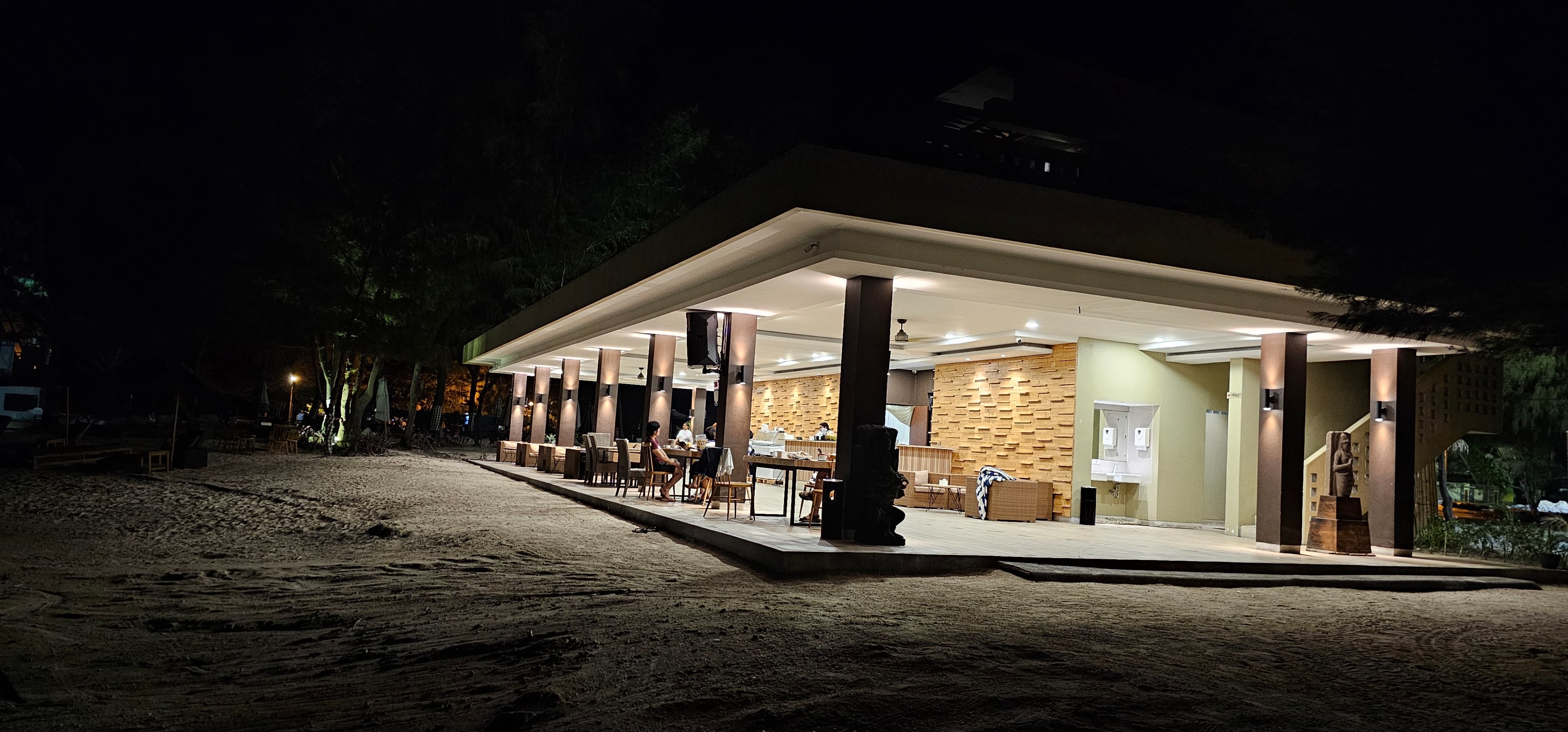Asha Bar & Resto