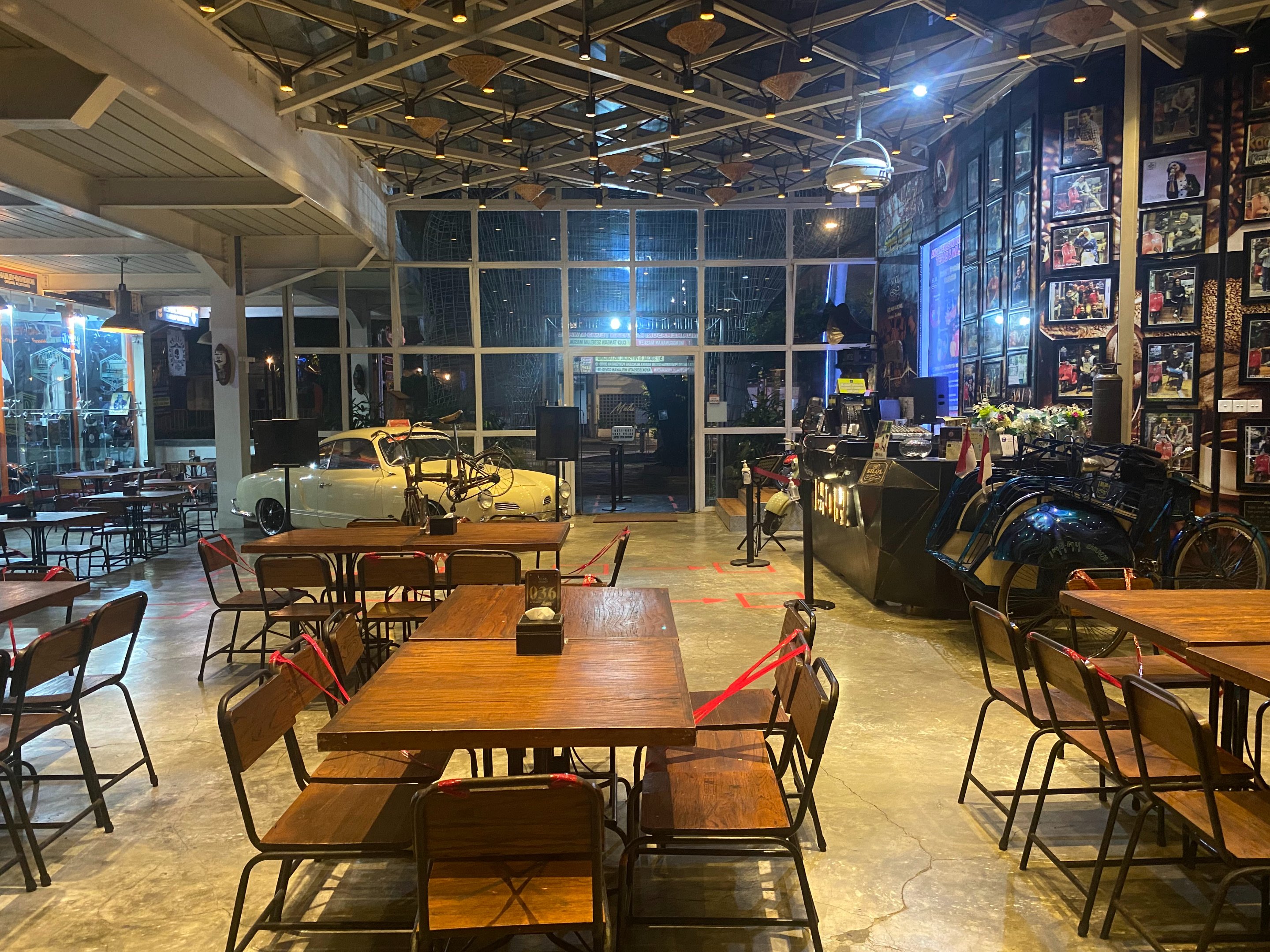 Silol Kopi & Eatery