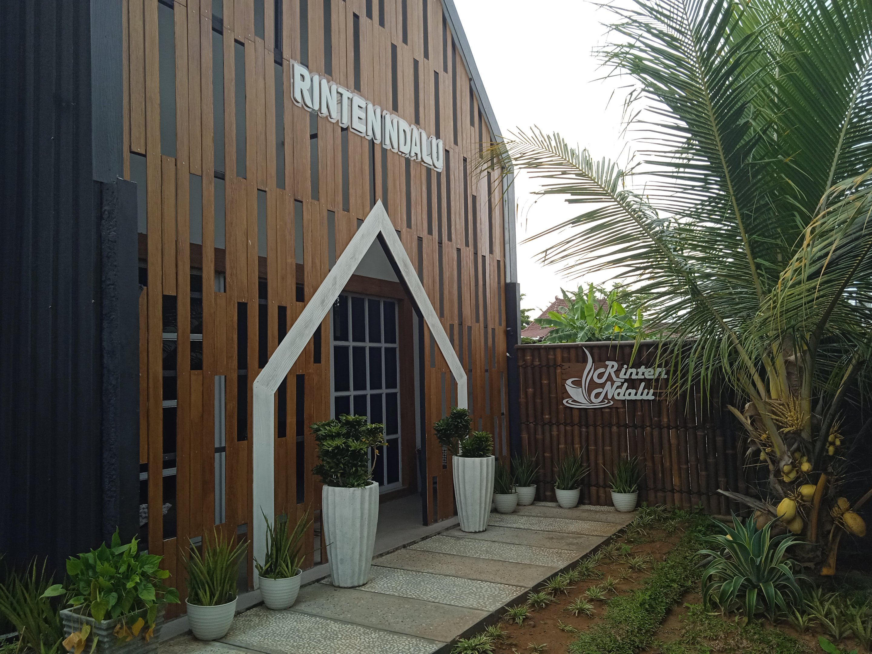 Rinten Ndalu Coffee & Resto