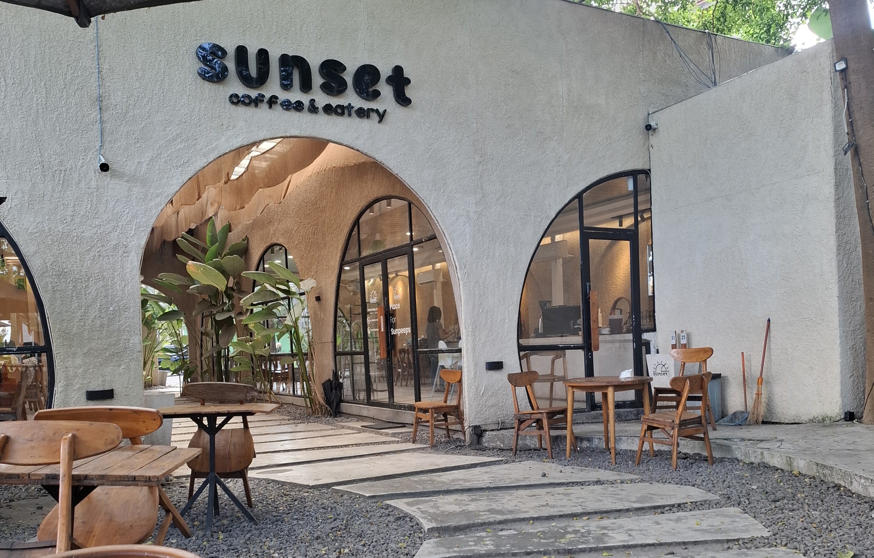 Sunset Coffee & Eatery