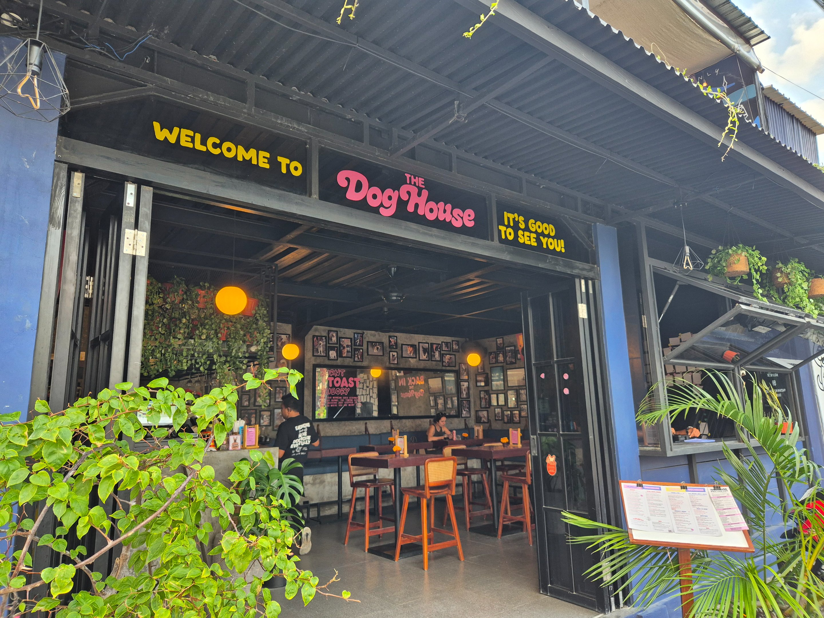 The Dog House Cafe