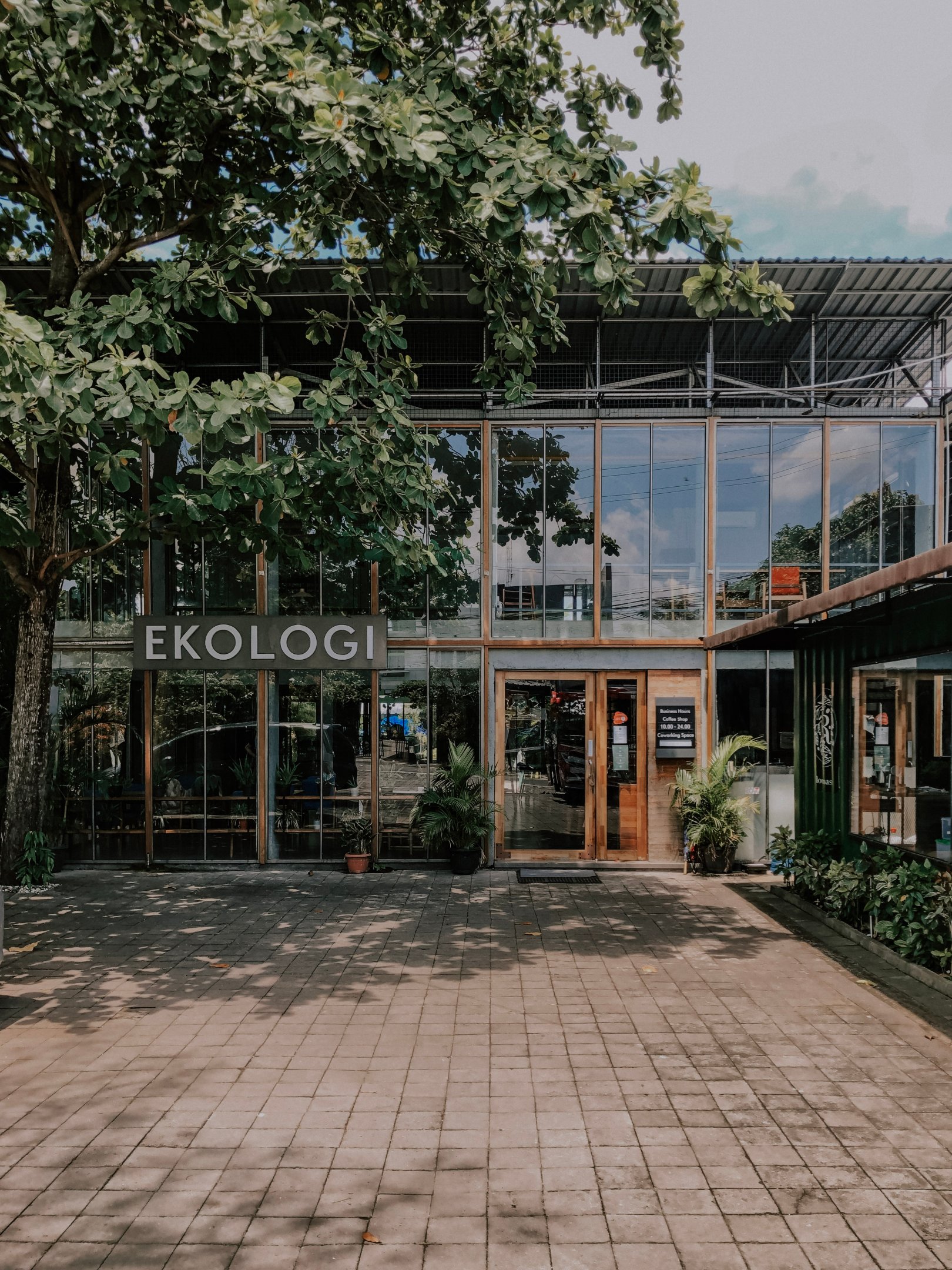 Ekologi Desk & Coffee