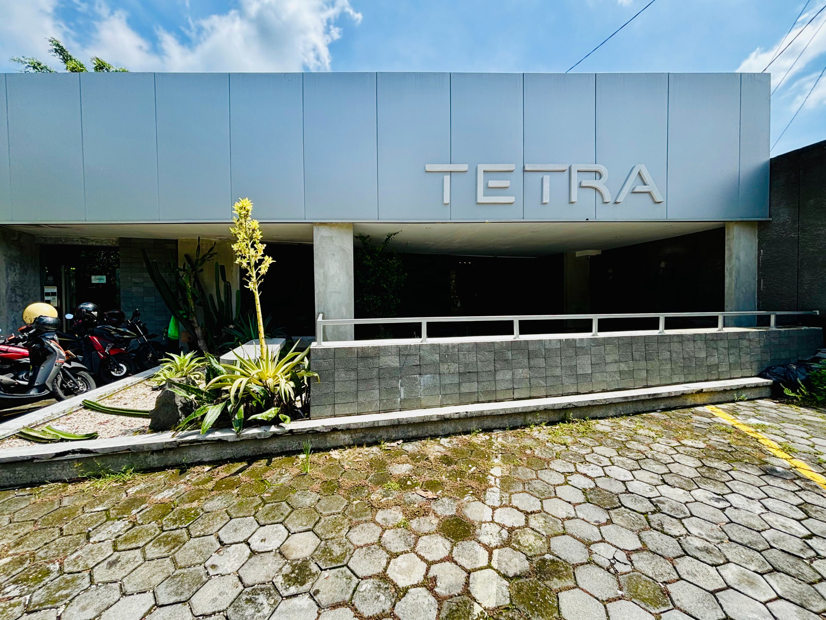 TETRA Coffee & Eatery - Yogyakarta // Terra Coffee