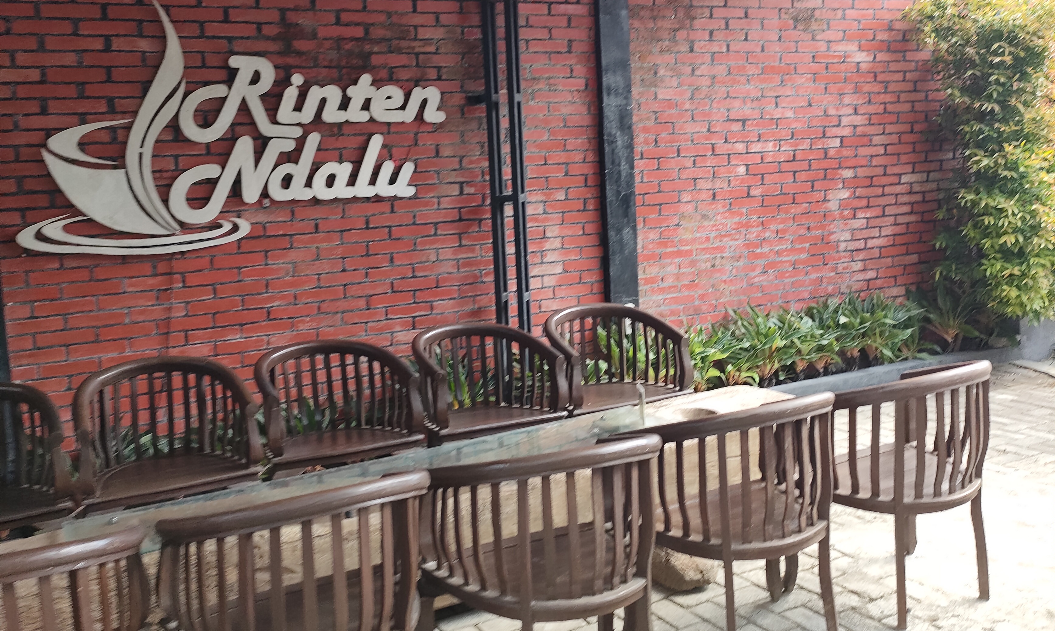 Rinten Ndalu Coffee & Resto