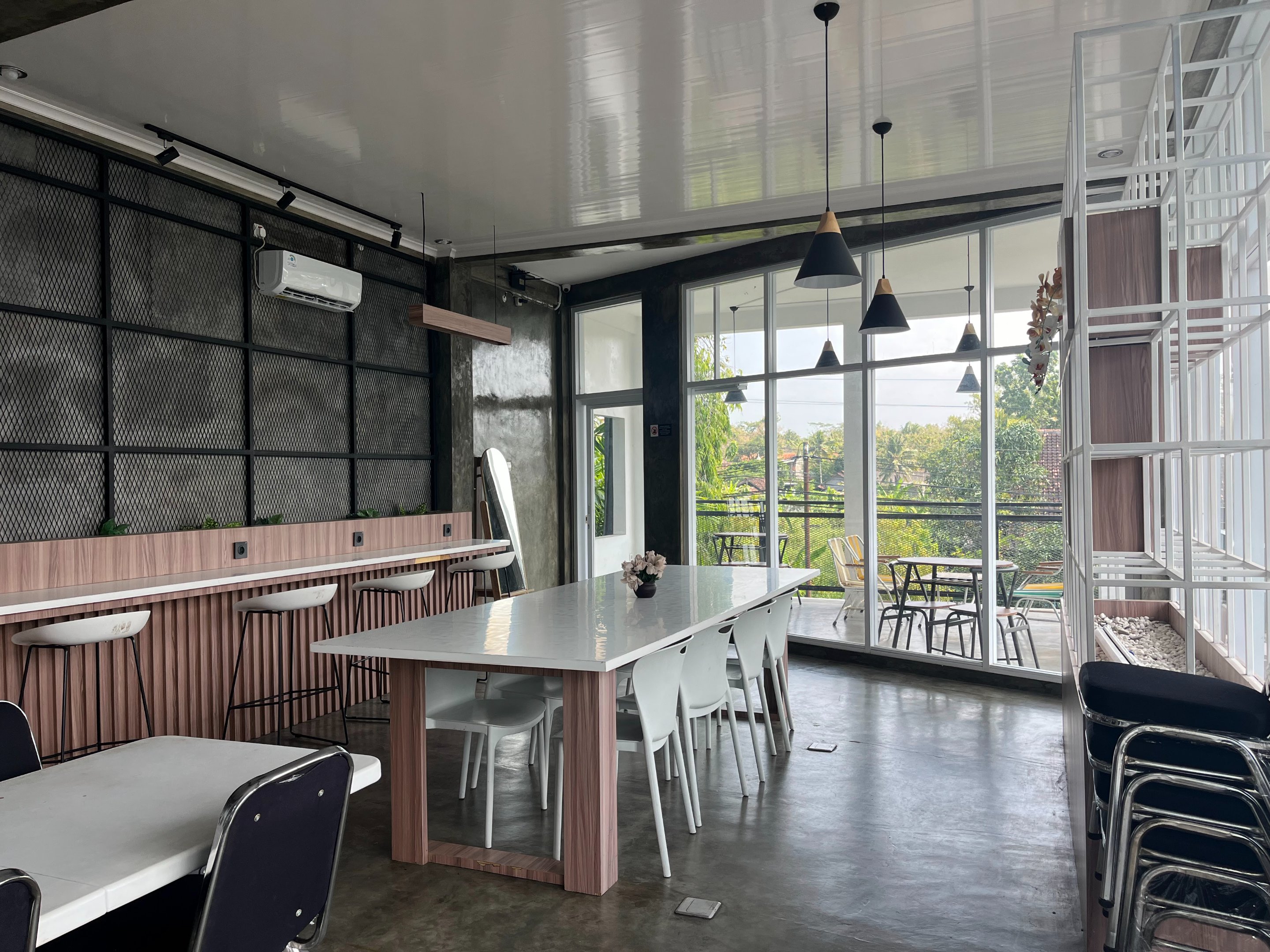 Lelados Coffee & Space